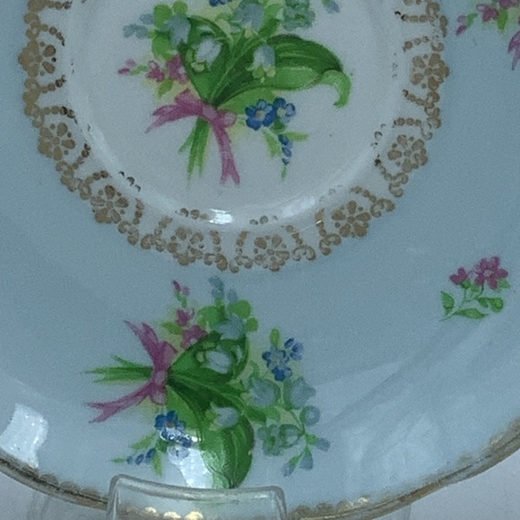 Grosvenor English Blue Floral Bone China Teacup and Saucer - Picture 5 of 16